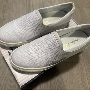 London Sole Women's Slip-On Sneakers in Light Lavender